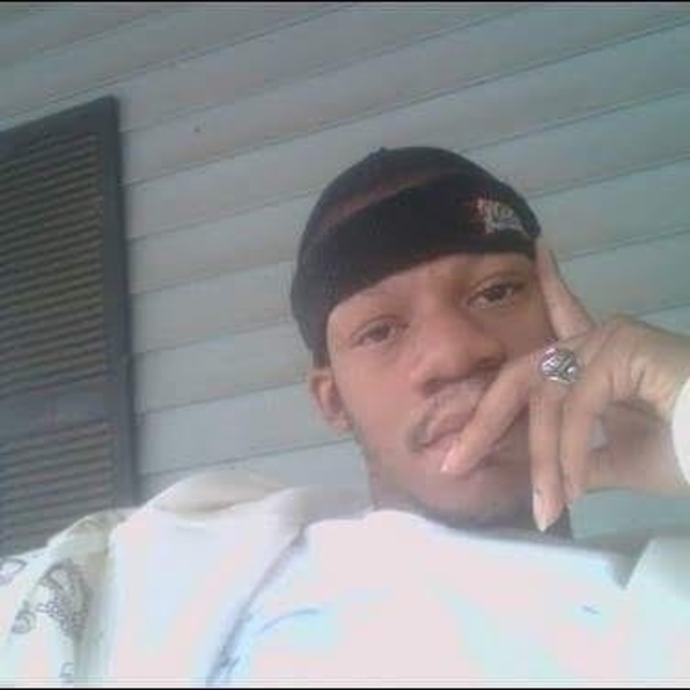 Meet your Posher, Thomas... Thanks For Everyone Stoping By My Page Yall ROCK